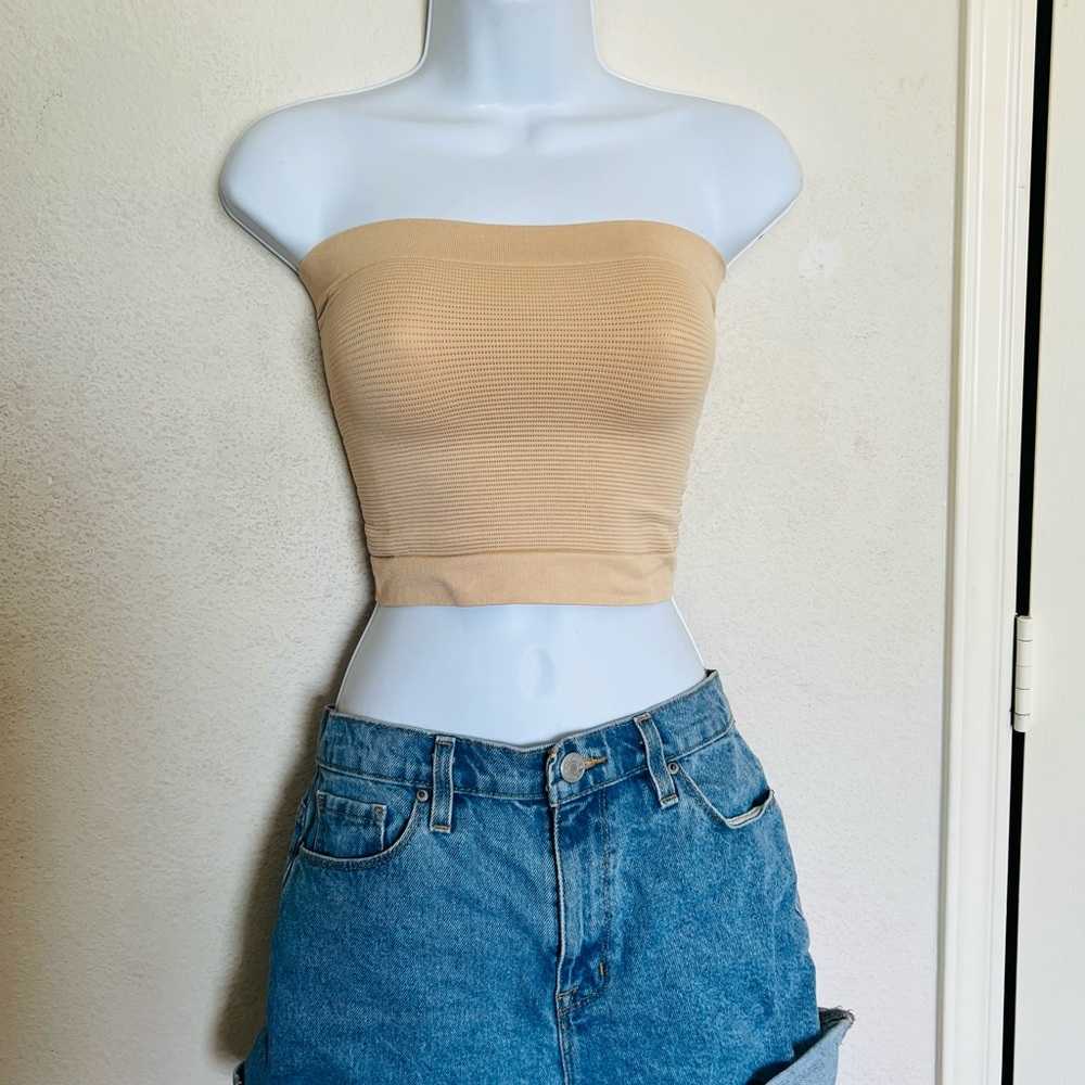 Beautiful tan tank top!🌺